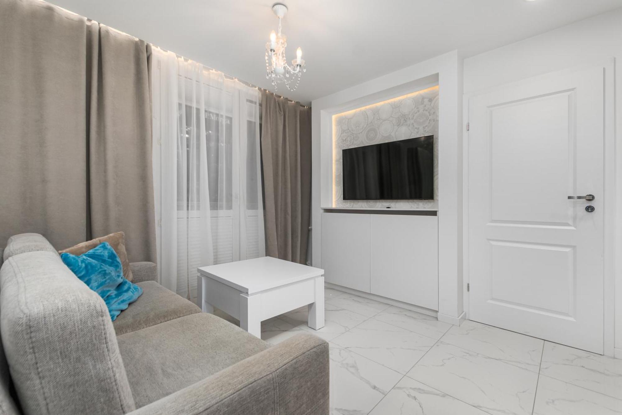 Jana Pawla II 20 A By Homeprime Варшава Екстер'єр фото